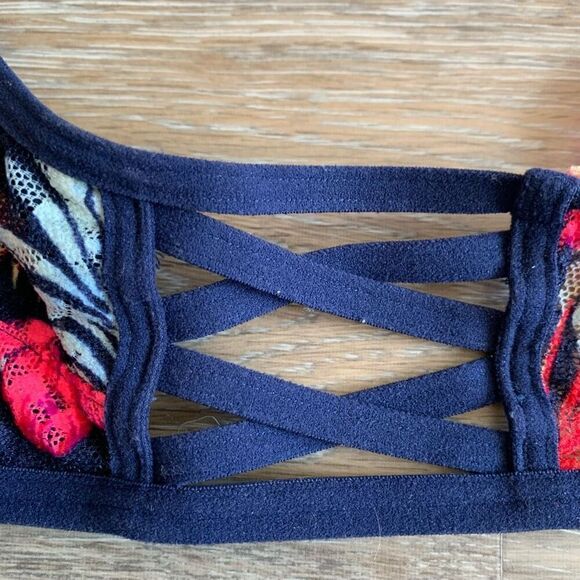 PINK Victoria Secret bralette front clasp racer back style size xs - Picture 6 of 9